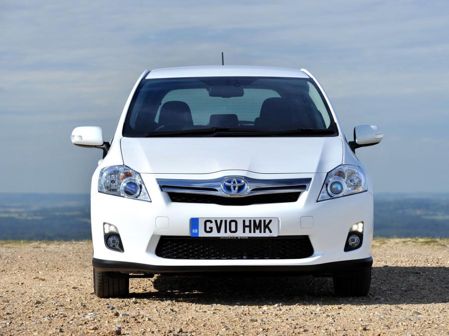  Toyota Auris HSD 2010 года  (UK) (фото 12 из 29)